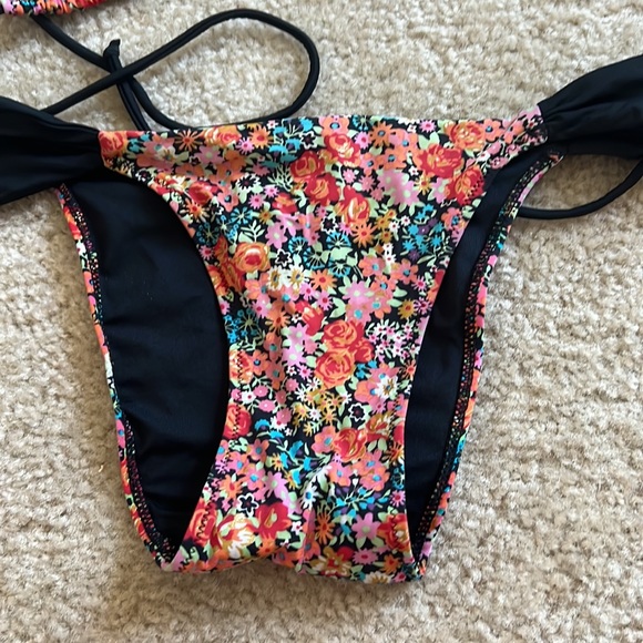 Pink by Victorias Secret bikini - Picture 2 of 4